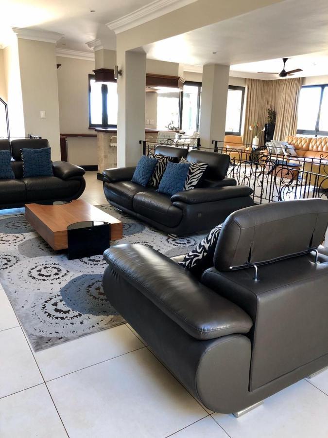 Views At Zimbali Villa Балито Екстериор снимка